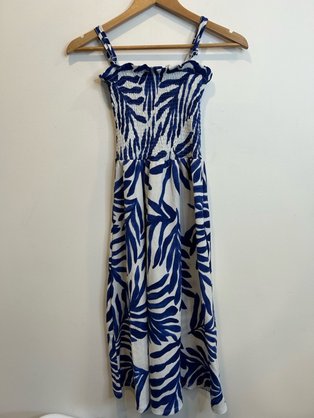 H&M SMOCK-TOPPED DRESS White and Blue Pattern - Picture 3 of 6